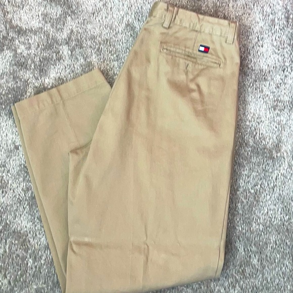 Mens Tommy Hilfiger Khakis in EUC - Size 34/ 30 - Picture 1 of 12
